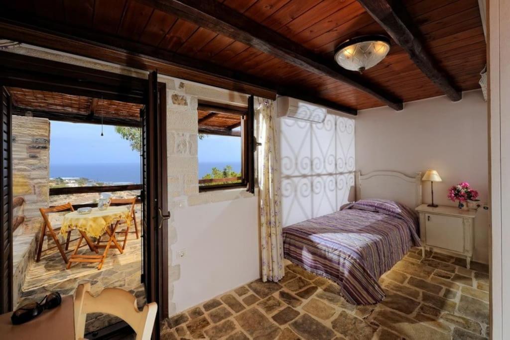 Stone House With Sea View Villa Achlia ภายนอก รูปภาพ